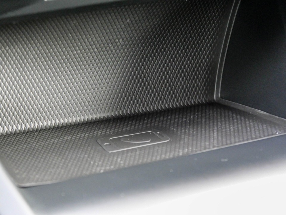 48721221 18 48721221 18