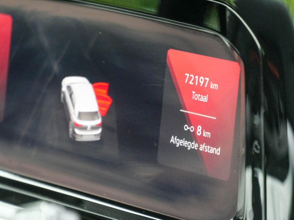 48721221 23 48721221 23