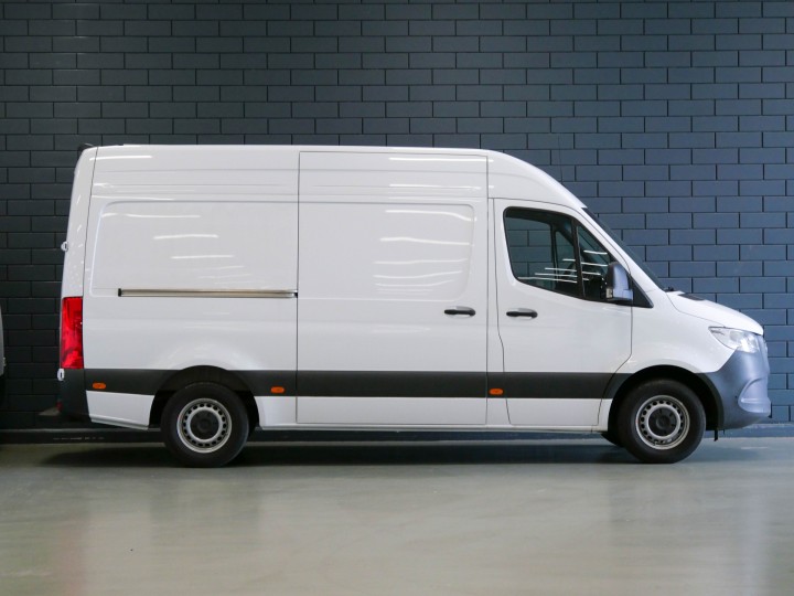 53329461-6