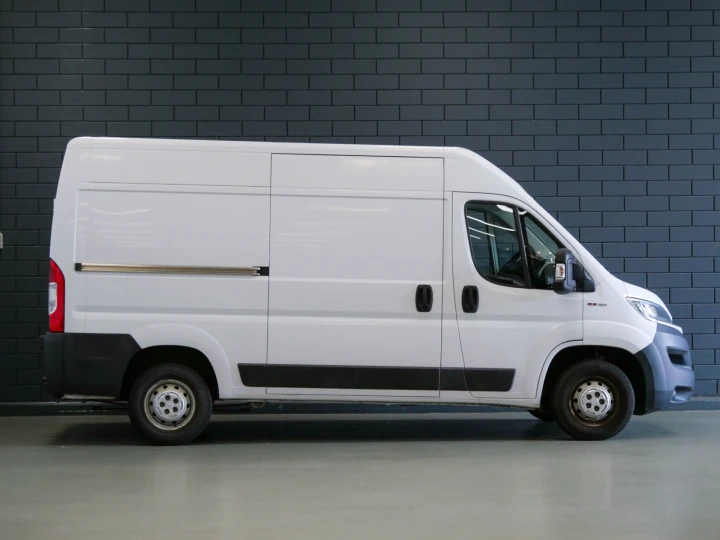 56326852-6
