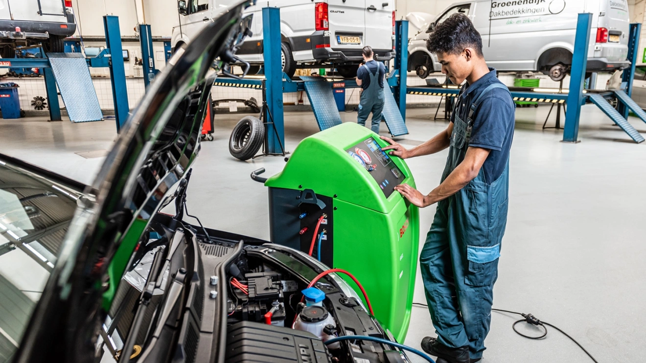Bosch Car Service Mooren Auto HR 38