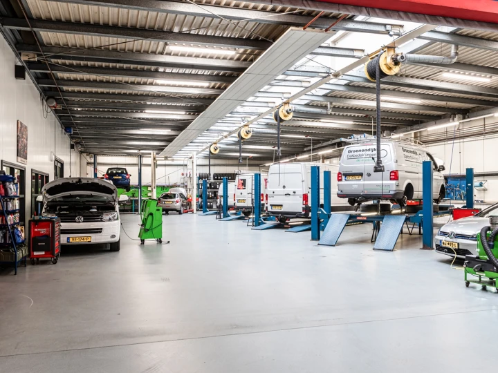 Bosch Car Service Mooren Auto HR 17