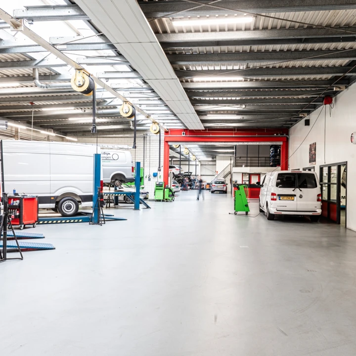 Bosch Car Service Mooren Auto HR 18